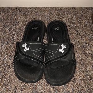 Under Amour slides